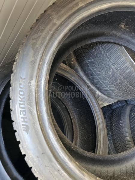 Hankook 245/40 R19 Zimska