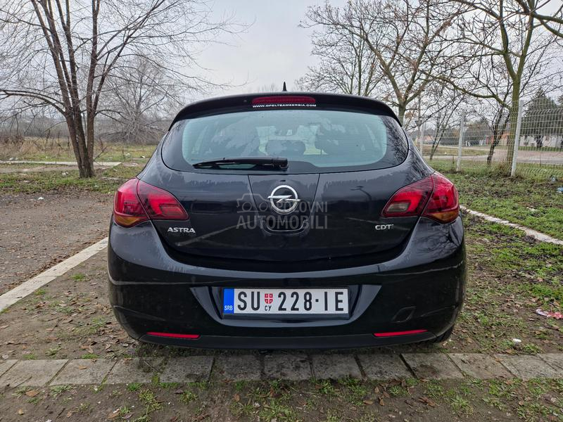 Opel Astra J 1.7 CDTI