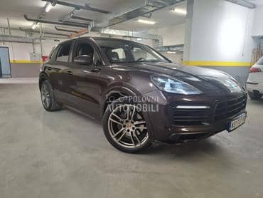 Porsche Cayenne 3.0 matrix