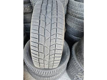 Continental 215/60 R17 Zimska