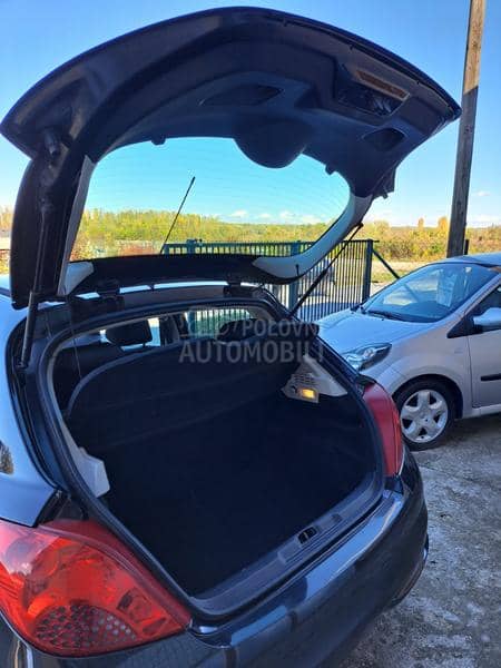 Peugeot 207 1.4 P-O-G-L-E-D-A-J