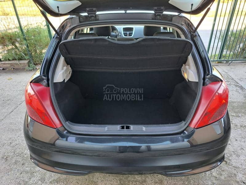 Peugeot 207 1.4 P-O-G-L-E-D-A-J