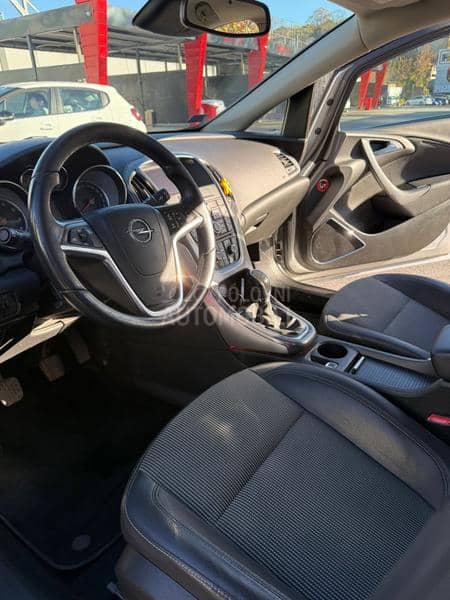 Opel Astra J 1.4