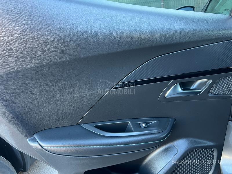 Peugeot 2008 1.5HDI/ALLURE/AUT