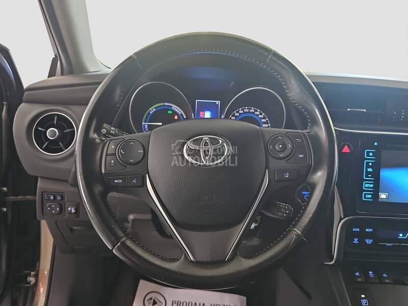 Toyota Auris HYBRID/T0P