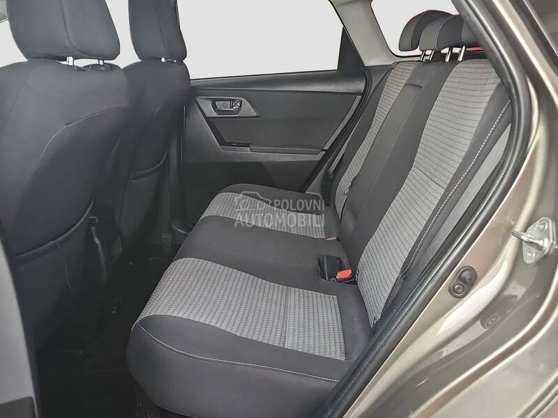 Toyota Auris HYBRID/T0P