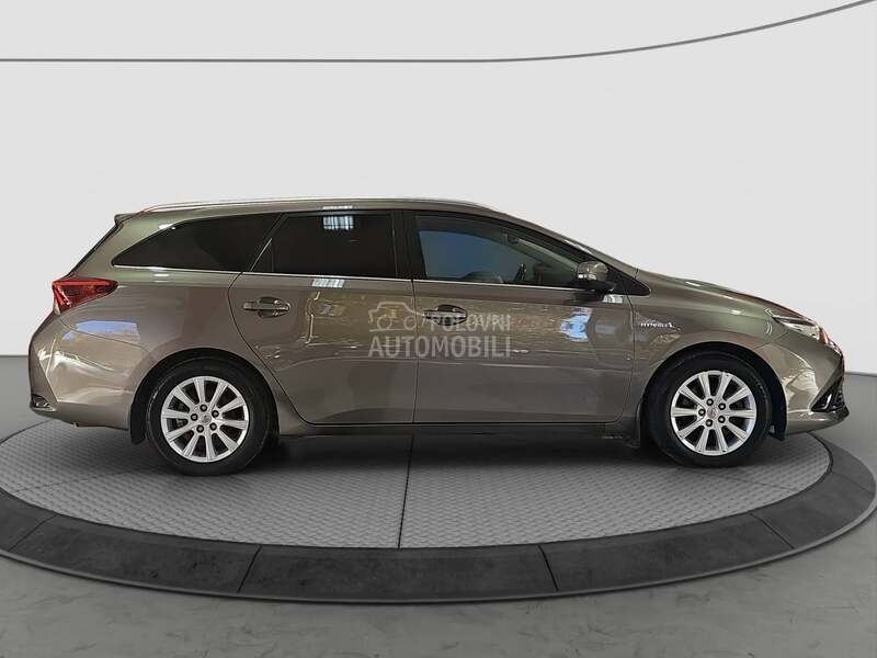 Toyota Auris HYBRID/T0P