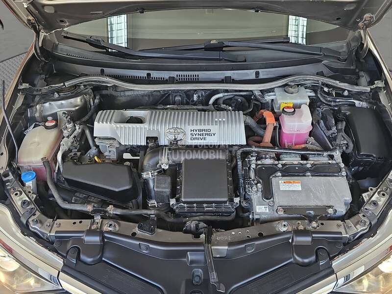 Toyota Auris HYBRID/T0P