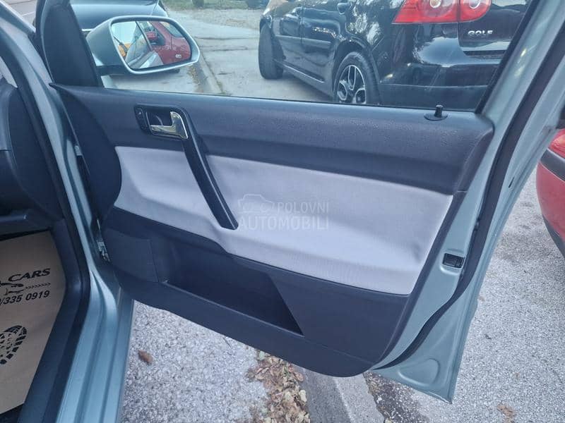 Volkswagen Polo B.LUEMOTION Volkswagen Polo B.LUEMOTION