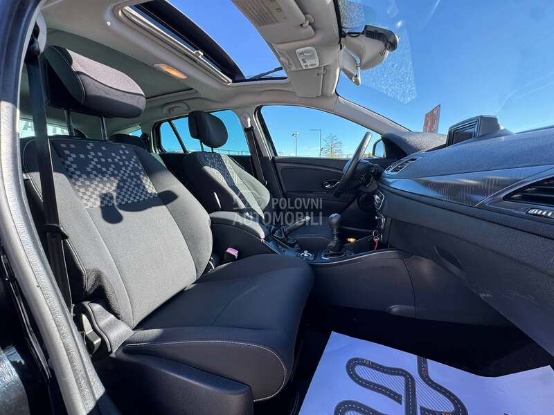 Renault Megane LED / PANO