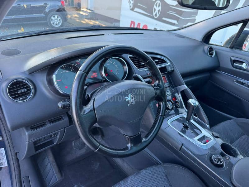 Peugeot 3008 PANO