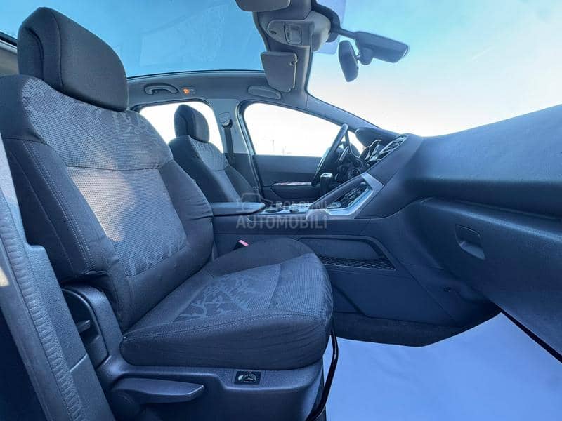 Peugeot 3008 PANO