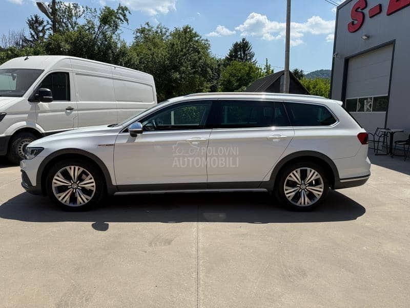Volkswagen Passat B8 Alltrack 2.0 TDI/DSG/PANO