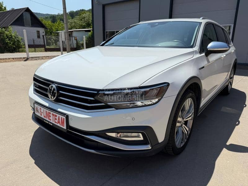 Volkswagen Passat B8 Alltrack 2.0 TDI/DSG/PANO