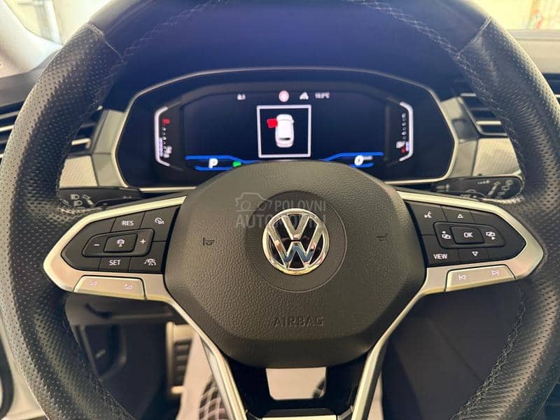 Volkswagen Passat B8 Alltrack 2.0 TDI/DSG/PANO