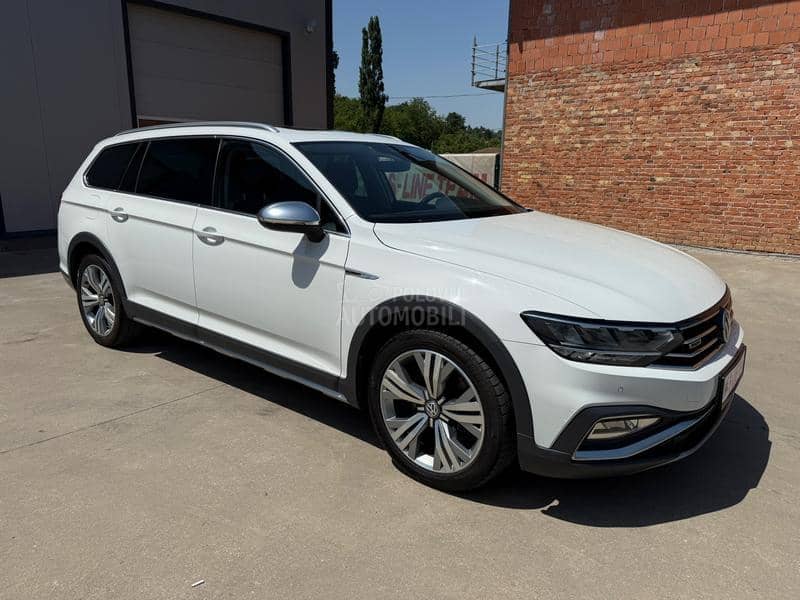 Volkswagen Passat B8 Alltrack 2.0 TDI/DSG/PANO