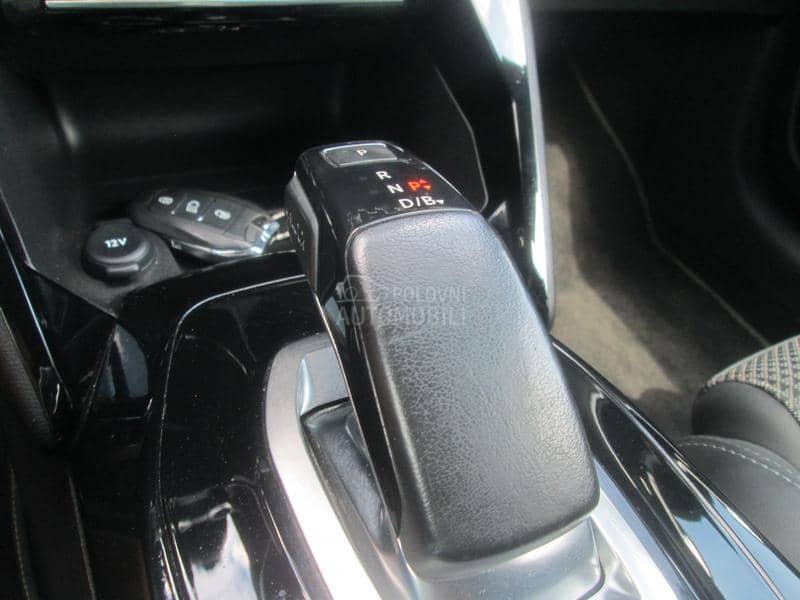 Peugeot 208 e