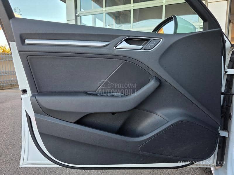 Audi A3 1.6 TDI S TRONIC/LED