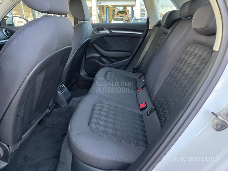 Audi A3 1.6 TDI S TRONIC/LED