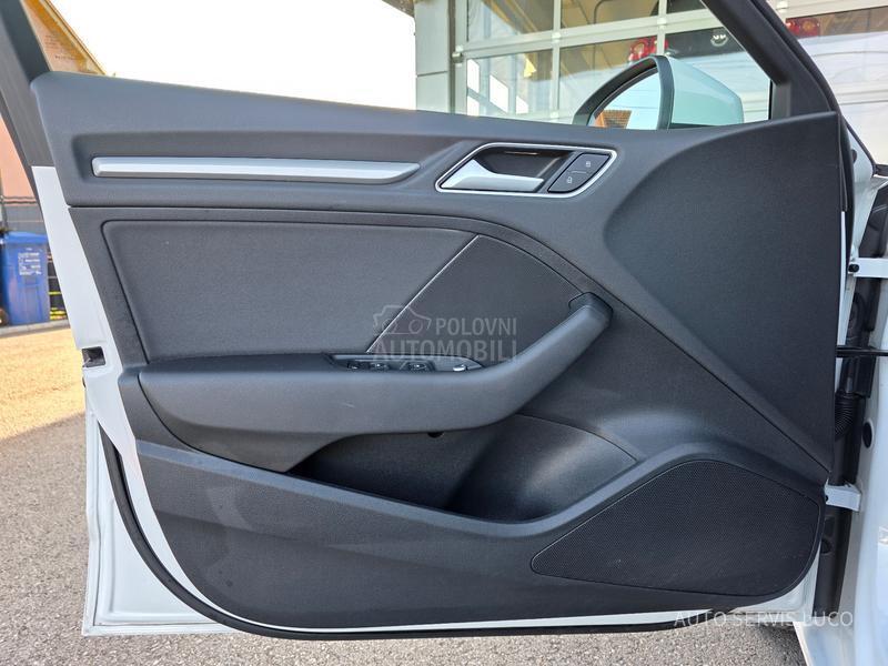 Audi A3 1.6 TDI S TRONIC/LED