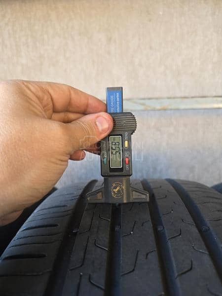 Continental 235/55 R18 Letnja