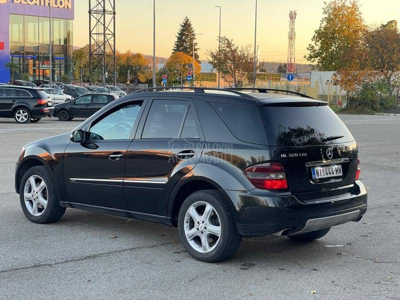Mercedes Benz ML 320 CDI 4MATIC SPORT