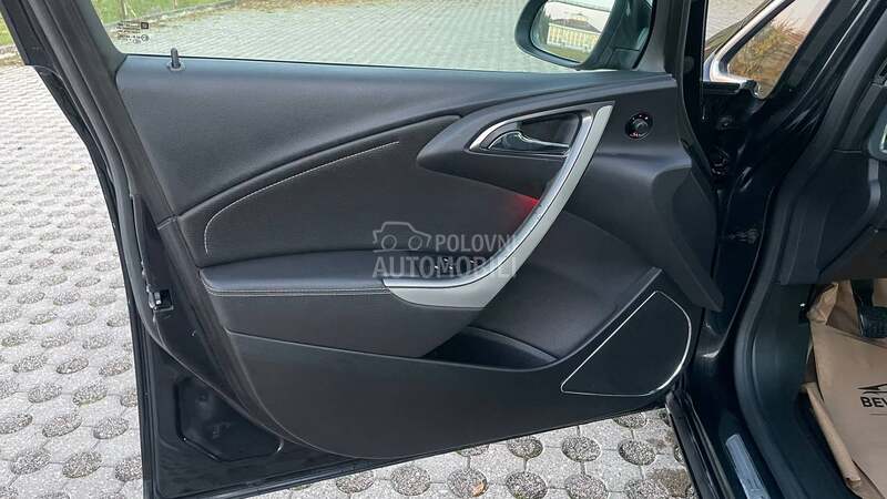 Opel Astra J 1.7CDTI COSMO