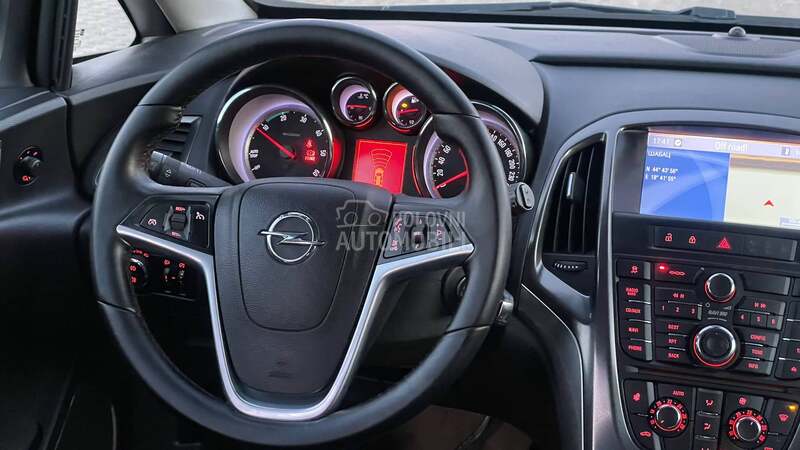 Opel Astra J 1.7CDTI COSMO
