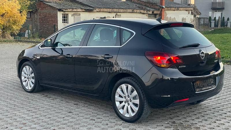 Opel Astra J 1.7CDTI COSMO