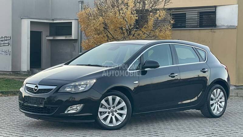 Opel Astra J 1.7CDTI COSMO