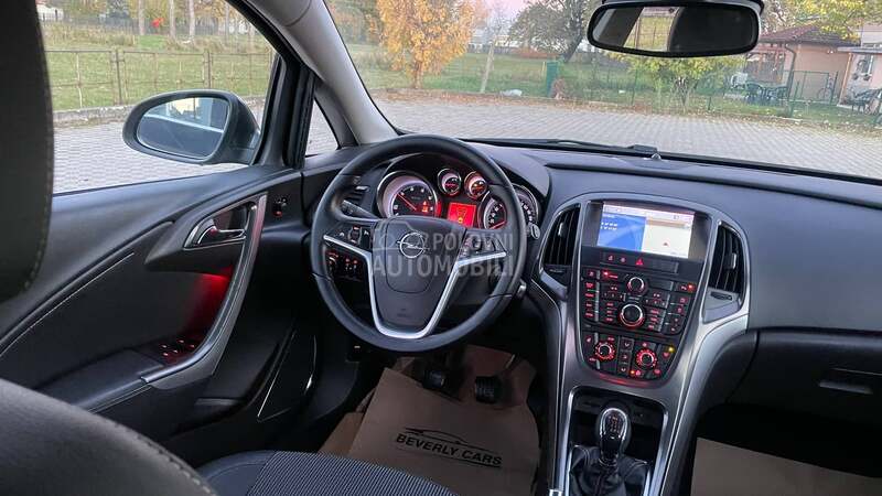 Opel Astra J 1.7CDTI COSMO