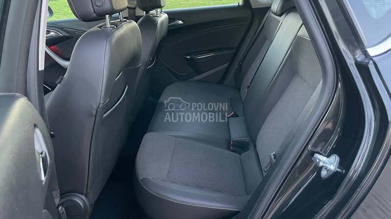 Opel Astra J 1.7CDTI COSMO