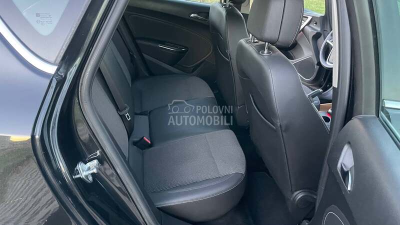 Opel Astra J 1.7CDTI COSMO