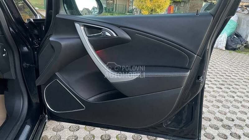 Opel Astra J 1.7CDTI COSMO