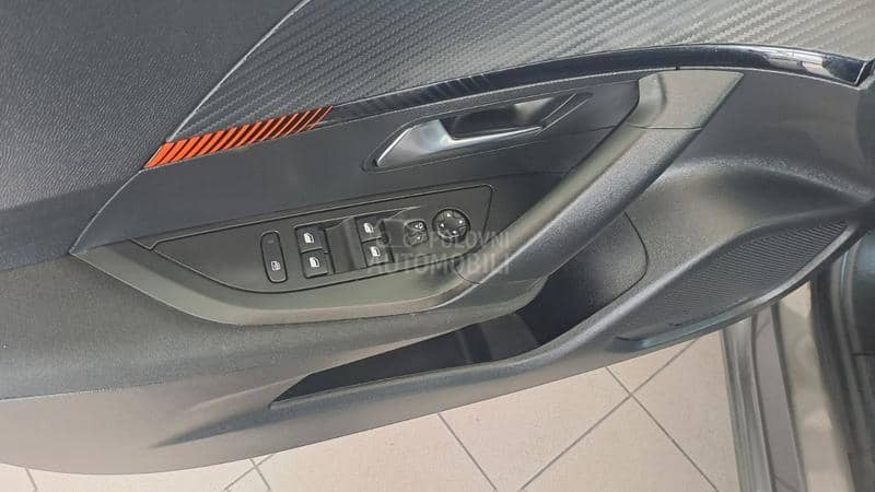Peugeot 2008 1.5 BLU NAV ALU LED