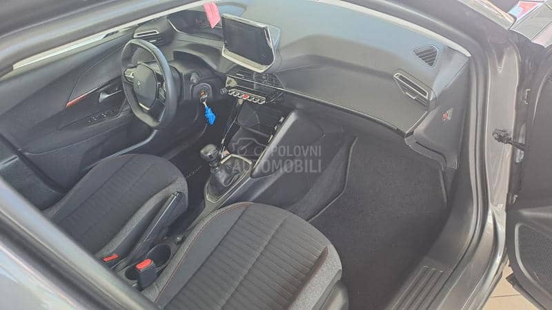 Peugeot 2008 1.5 BLU NAV ALU LED
