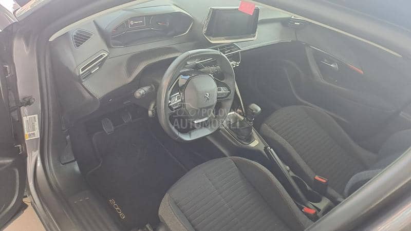 Peugeot 2008 1.5 BLU NAV ALU LED