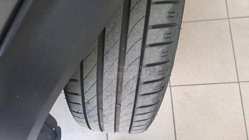 Peugeot 2008 1.5 BLU NAV ALU LED