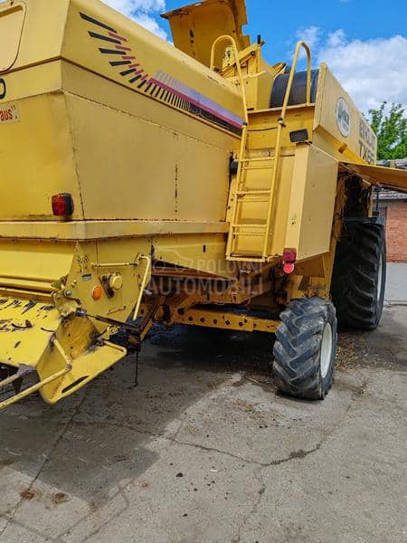 New Holland TX66