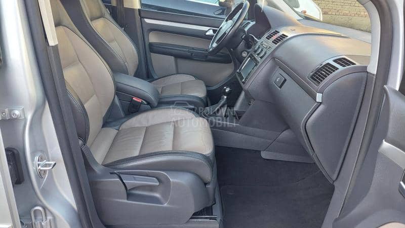 Volkswagen Touran 1.9 Tdi Novo