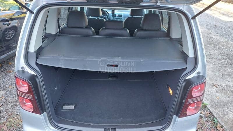 Volkswagen Touran 1.9 Tdi Novo