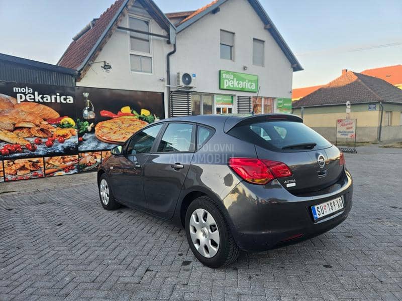 Opel Astra J 1.4 REG GOD DANA