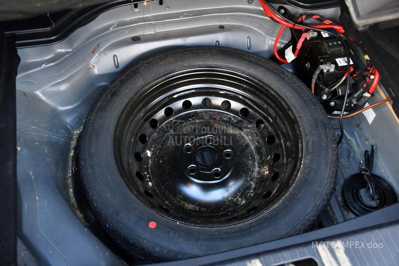 Mercedes Benz E 220 2.2CDI/AUT/NE PALI