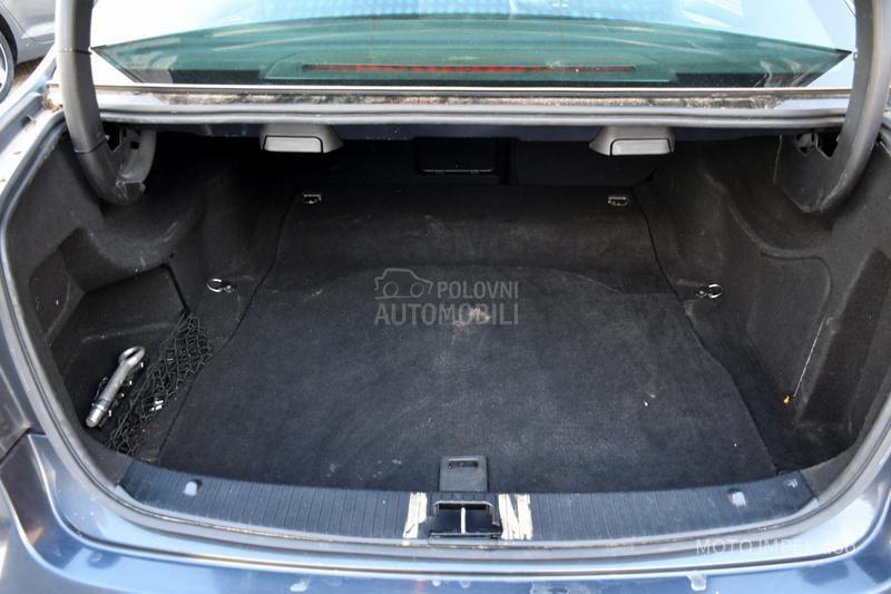Mercedes Benz E 220 2.2CDI/AUT/NE PALI