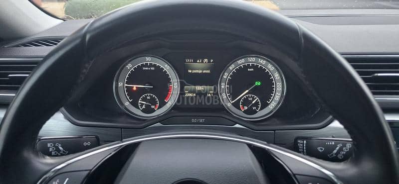 Škoda Superb AUT/PAN/car vertical