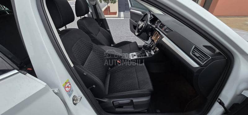 Škoda Superb AUT/PAN/car vertical