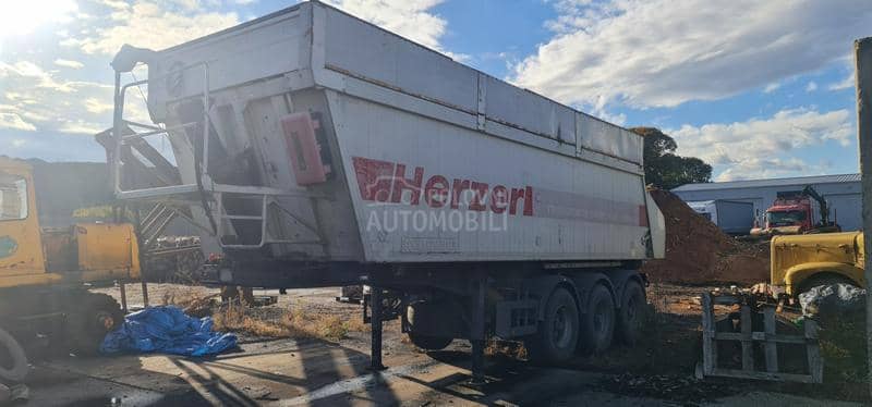 Schwarzmuller HKS3/E