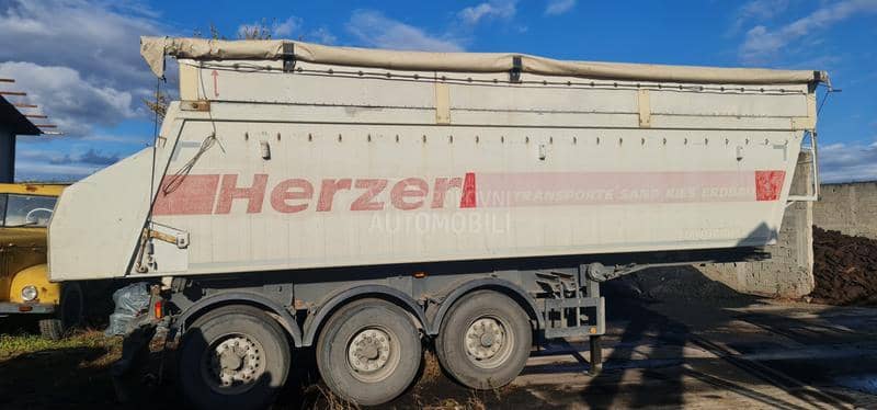 Schwarzmuller HKS3/E