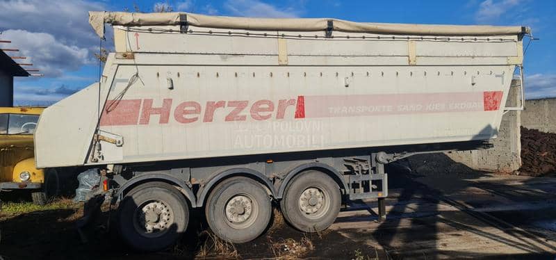 Schwarzmuller HKS3/E