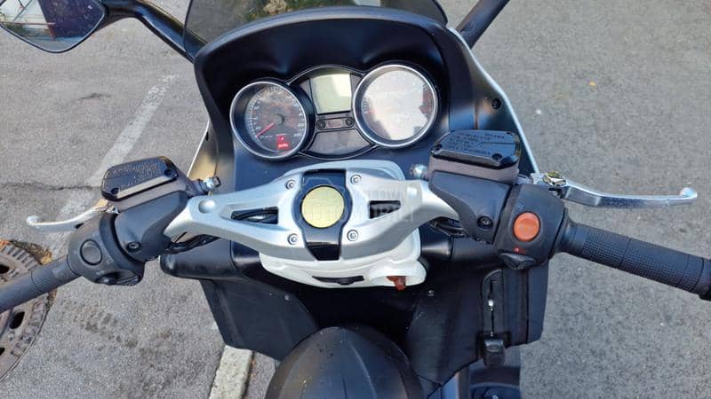 Aprilia SRV 850